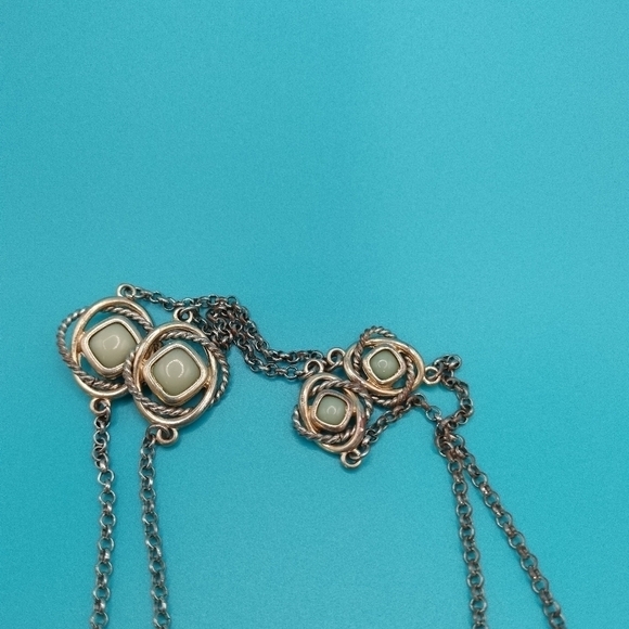 24" Gold Silver Tone Necklace with Green Lucite Center Square Abstract Pendants - Picture 7 of 8